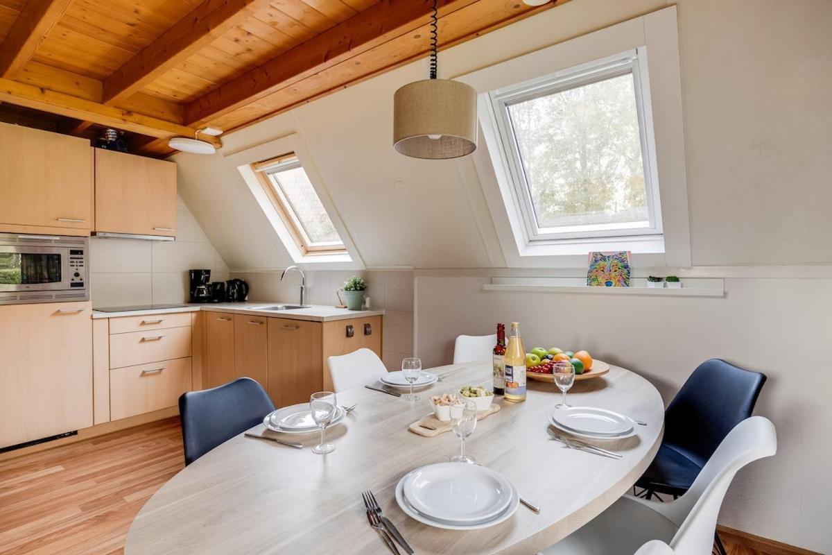 Kleine Zanglijster I Prachtig Huisje Nabij Bosrand Zwiggelte Bagian luar foto