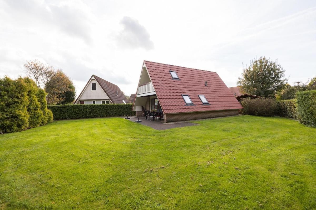 Kleine Zanglijster I Prachtig Huisje Nabij Bosrand Zwiggelte Bagian luar foto