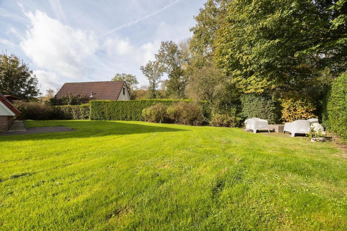 Kleine Zanglijster I Prachtig Huisje Nabij Bosrand Zwiggelte Bagian luar foto